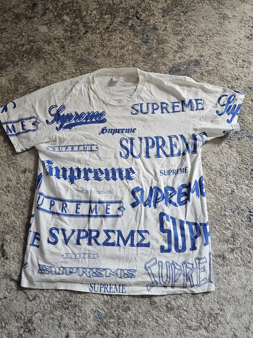 Supreme White T-Shirt with Blue All-Over Logos Mens Size Large - Picture 1 of 5